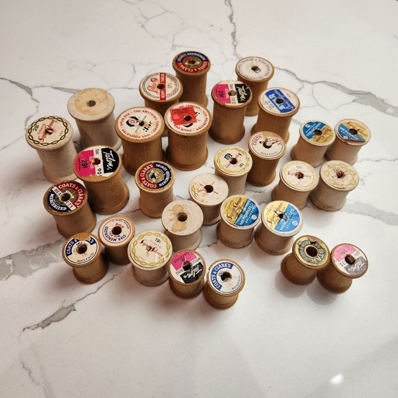 VINTAGE Wooden Spools - Picture 2 of 8